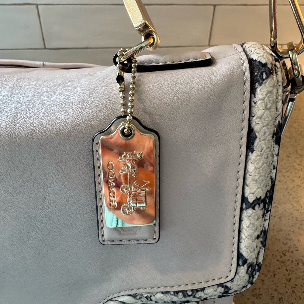 Coach Madison w/Python Light Pearl Pink - Picture 5 of 12